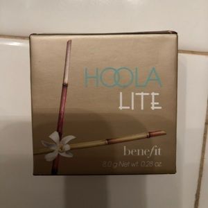 HOOLA lite bronzer by benefit